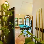Zamek Berchtold 3* Strančice