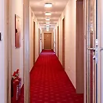Zamek Berchtold Strančice
