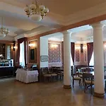 Zámek Berchtold 3* Strančice