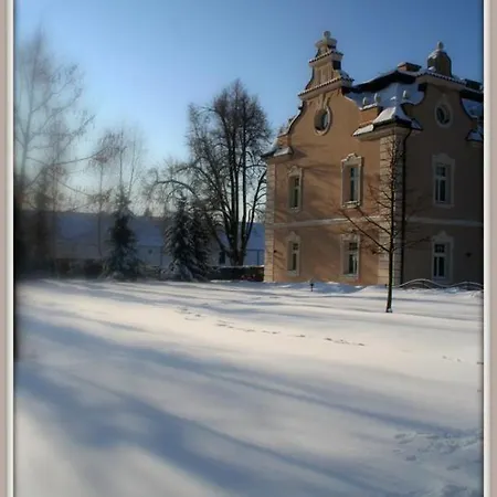 Hotel Zamek Berchtold Strancice