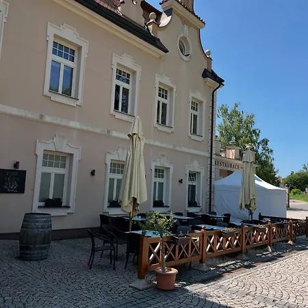 Zamek Berchtold Strančice