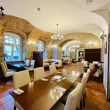 Hotel Zámek Berchtold Strančice