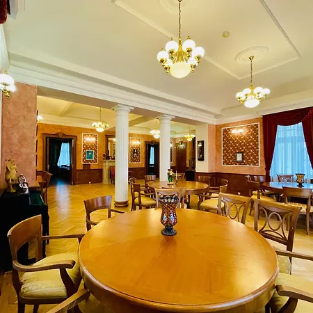 Zámek Berchtold 3* Strančice