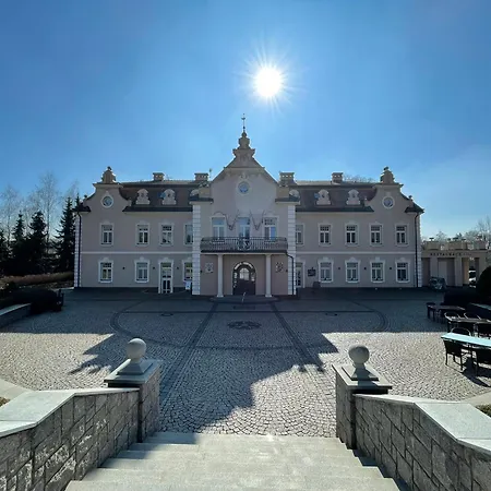 Zamek Berchtold 3* Strančice
