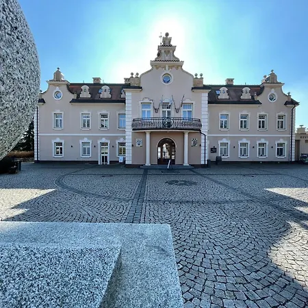 Hotell Zamek Berchtold Strančice