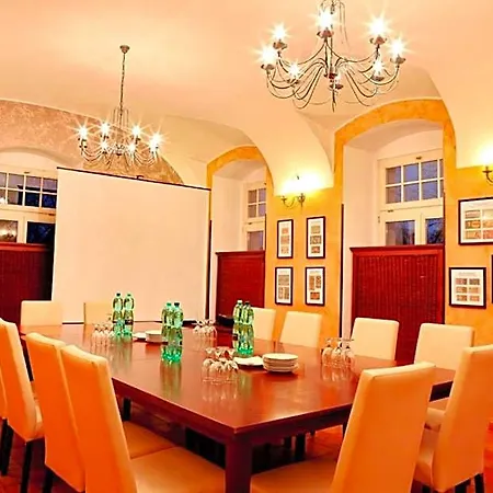 Zamek Berchtold Hotel 3*