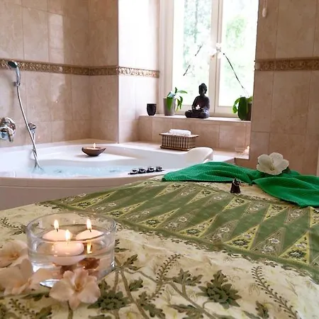 Zamek Berchtold Strancice