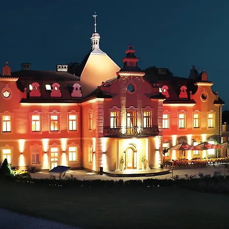 Zamek Berchtold Strančice