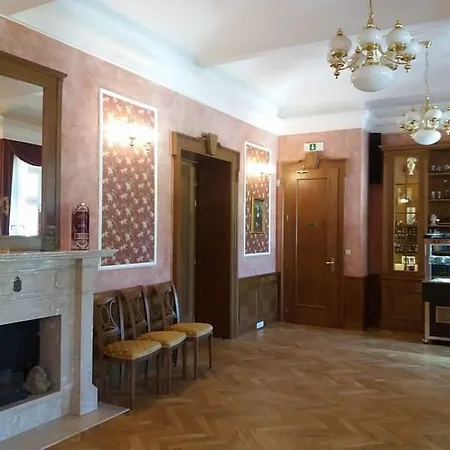 Hotel Zamek Berchtold Strancice