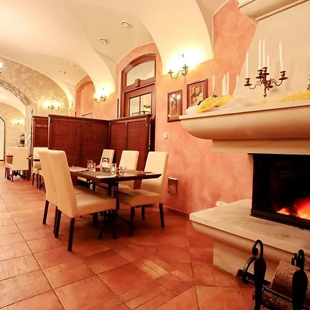 Hotel Zámek Berchtold Strančice