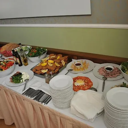 Hotel Zamek Berchtold Strancice