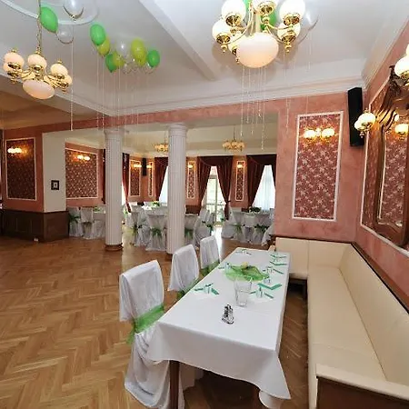 Hotel Zamek Berchtold Strancice