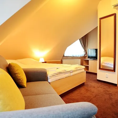 Zámek Berchtold Hotel 3*