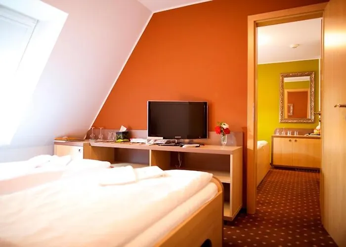 Zamek Berchtold Hotell Strančice