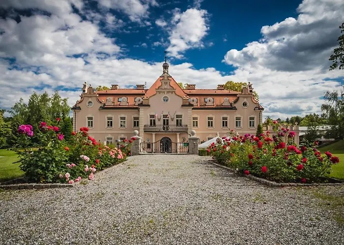 Zamek Berchtold Strančice