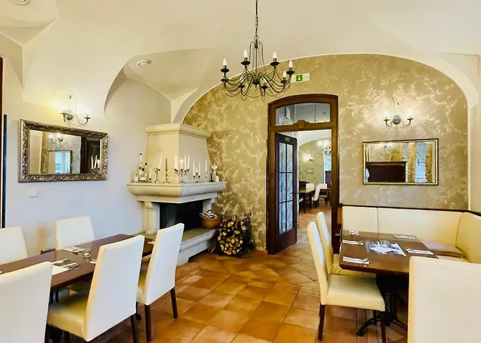Zamek Berchtold 3* Strančice