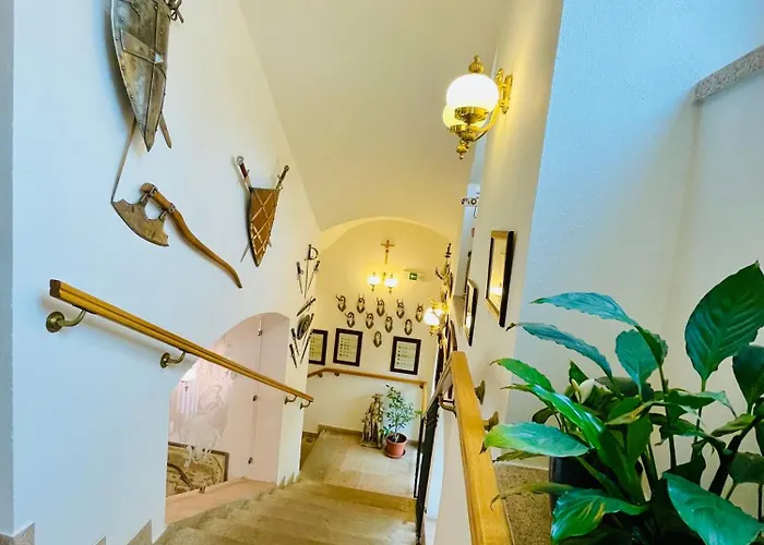Zamek Berchtold Hotel Strančice