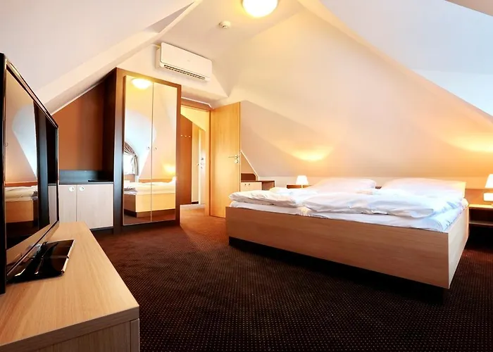 Zamek Berchtold Hotell 3*