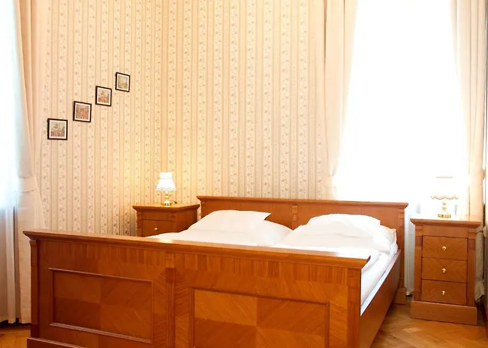 Ξενοδοχείο Zamek Berchtold 3*