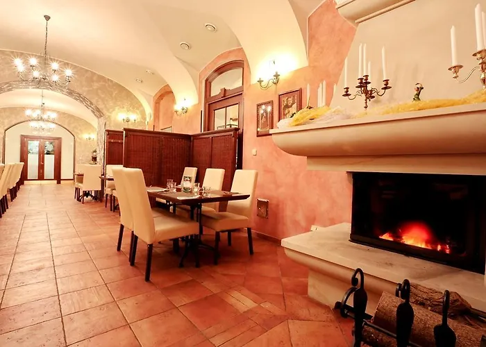 Hotell Zamek Berchtold Strančice