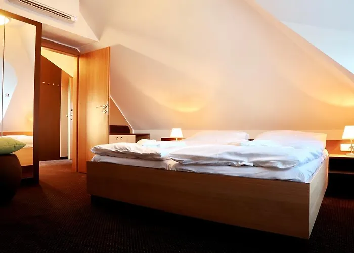 Zamek Berchtold 3* Strančice