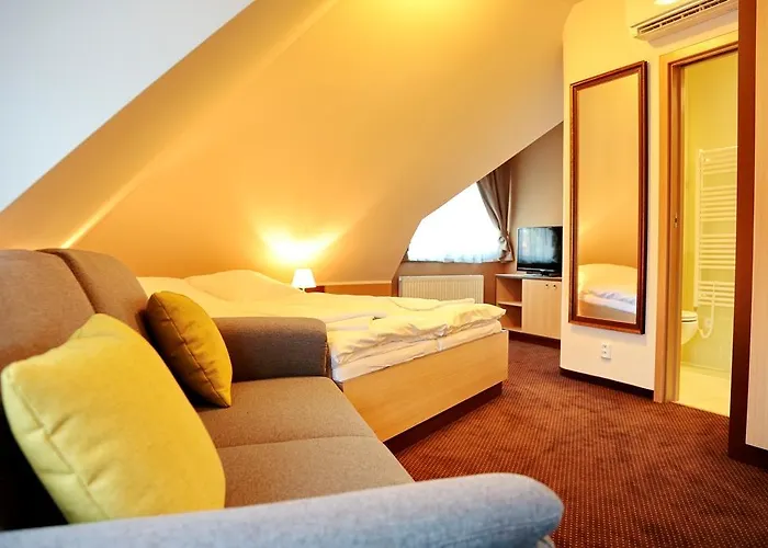 Zamek Berchtold Hotell 3*
